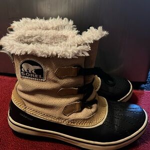 SOREL BOOTS